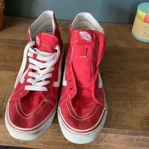 Vans, great condition, missing one shoe lace